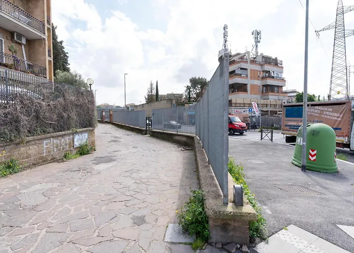 Modern - Free Parking & Private Entry Apartment Rome