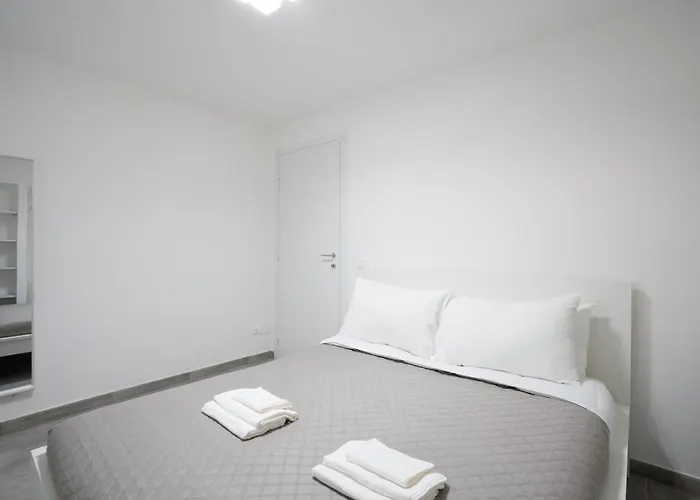 Modern - Free Parking & Private Entry *