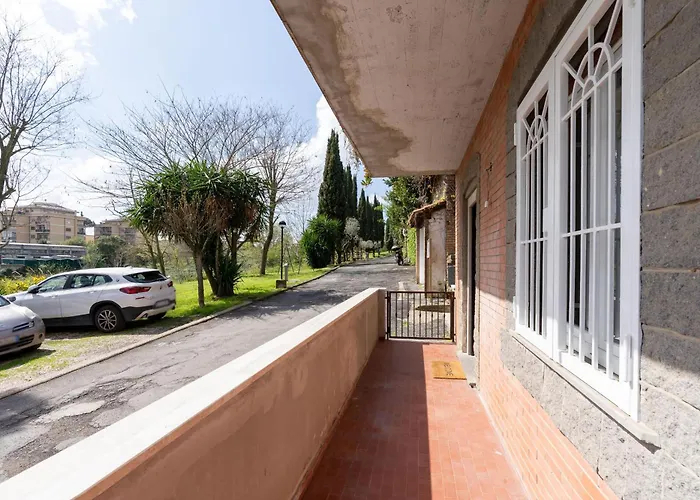 Modern - Free Parking & Private Entry